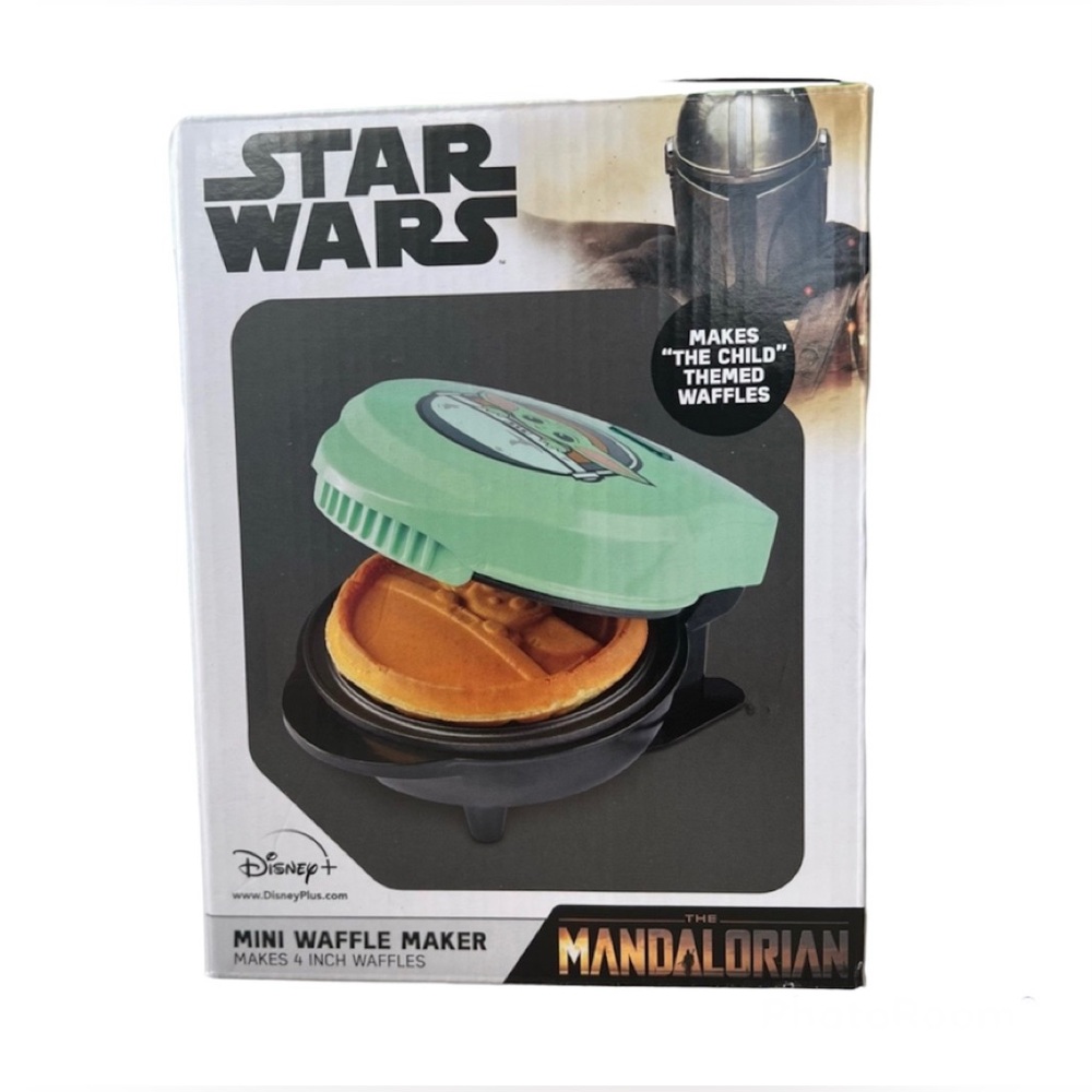 Disney Star Wars Mandalorian Waffle Maker - The Child - Baby Yoda - Grogu